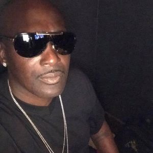 Meet your Posher, Shake